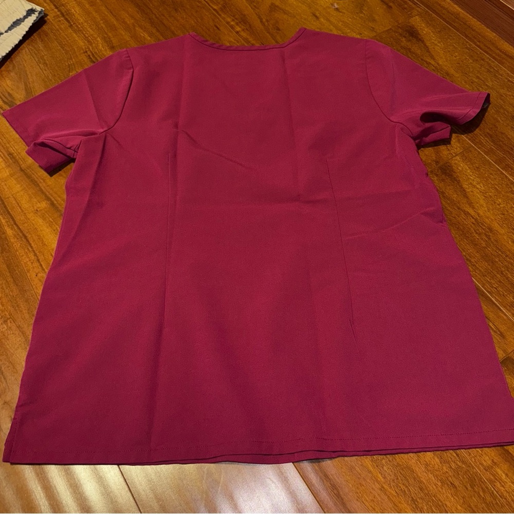 FIGS Raspberry Red/PINK SCRUB TOP - SIZE XL - Picture 2 of 2